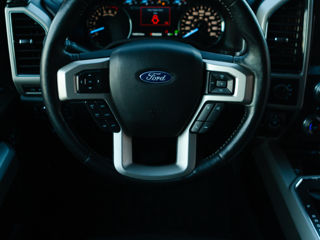 Ford F-150 foto 13