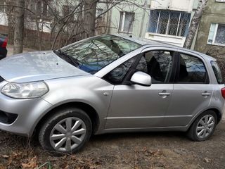 Suzuki SX4 foto 4