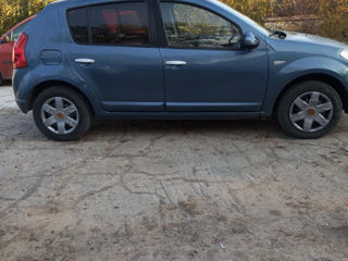 Dacia Sandero foto 4