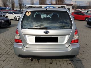 Subaru Forester foto 8