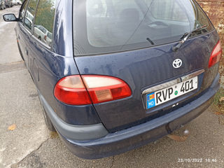 Toyota Avensis foto 3