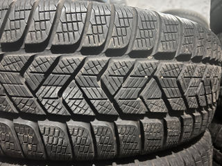 R17 215/65 Pirelli Scorpion Winter foto 4