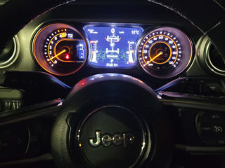 Jeep Wrangler фото 9