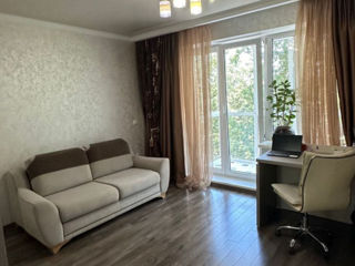 Apartament cu 3 camere, 84 m², Botanica, Chișinău foto 5