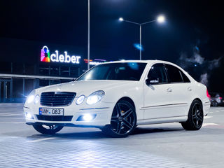 Mercedes E-Class foto 2