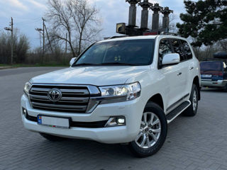 Toyota Land Cruiser фото 1