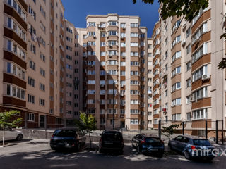 Apartament cu 2 camere, 62 m², Botanica, Chișinău foto 13