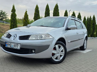 Renault Megane foto 1