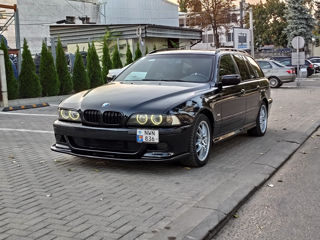 BMW 5 Series foto 4