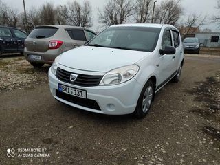 Dacia Sandero foto 2