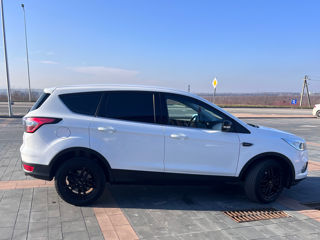 Ford Kuga foto 3