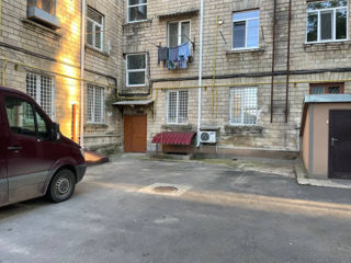 Apartament cu 3 camere, 82 m², Centru, Bălți foto 2