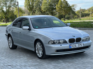 BMW 5 Series foto 6