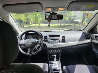Mitsubishi Lancer фото 4