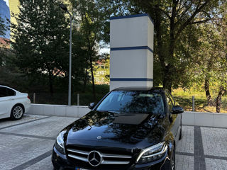 Mercedes C-Class foto 1