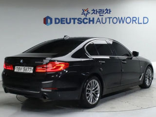 BMW 5 Series foto 2