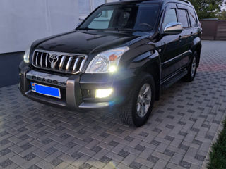 Toyota Land Cruiser Prado foto 2