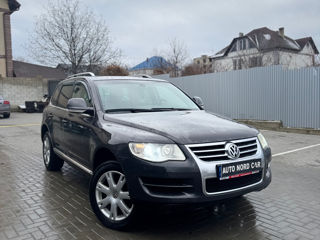 Volkswagen Touareg foto 2