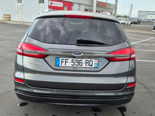 Ford Mondeo foto 10