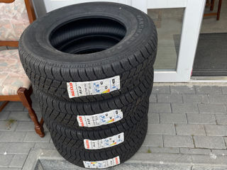 4 Roți Noi R15c 215/70 Maxxis