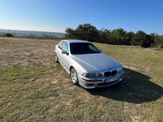 BMW 5 Series foto 3