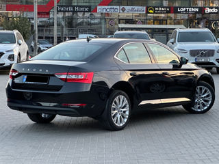 Skoda Superb foto 5