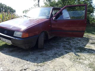 Fiat UNO foto 1