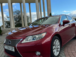 Lexus ES Series