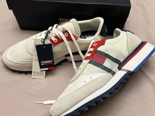 Tommy Hilfiger