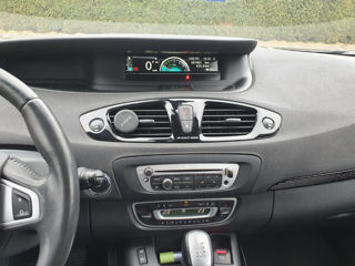 Renault Scenic foto 9