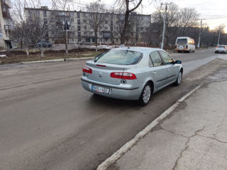 Renault Laguna foto 2