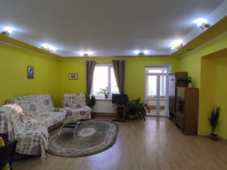 Apartament cu 2 camere, 83 m², Centru, Bălți