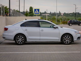 Volkswagen Jetta foto 4