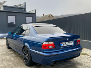 BMW 5 Series foto 4