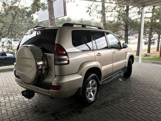 Toyota Land Cruiser Prado foto 9