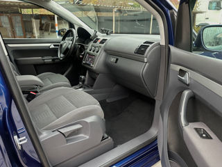 Volkswagen Touran foto 9