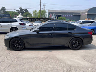 BMW 5 Series foto 2