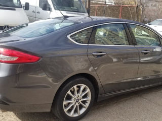 Ford Fusion foto 6