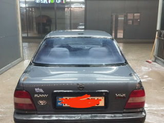 Nissan Sunny foto 3