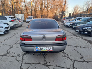 Opel Omega foto 5