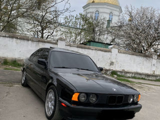 BMW e34 foto 1