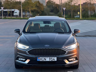 Ford Fusion foto 1