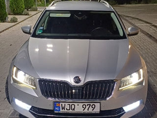 Skoda Superb foto 7