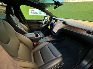 Tesla Model X foto 8