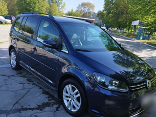 Volkswagen Touran foto 4