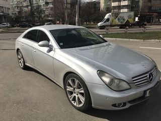 Mercedes CLS Class foto 2