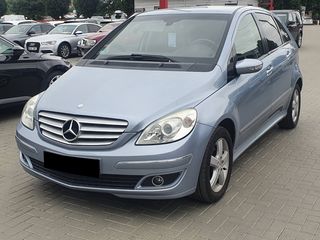 Mercedes B Class foto 1