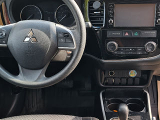 Mitsubishi Outlander foto 5