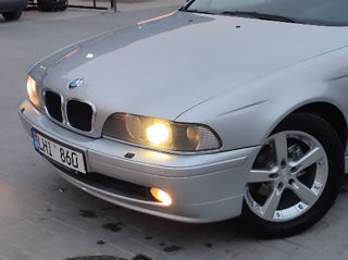 BMW 5 Series foto 8