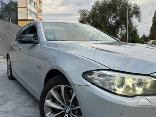 BMW 5 Series foto 3